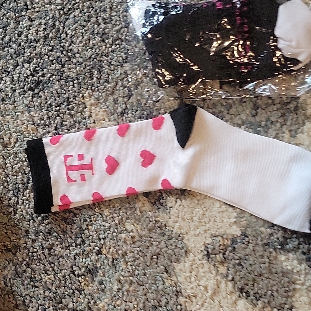 New in packaging  2 paint mobile socks